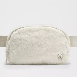 Lululemon White Furry Belt Bag color bone/ silver